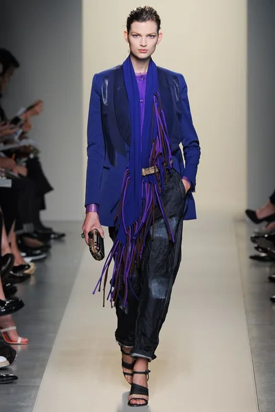 Look 11